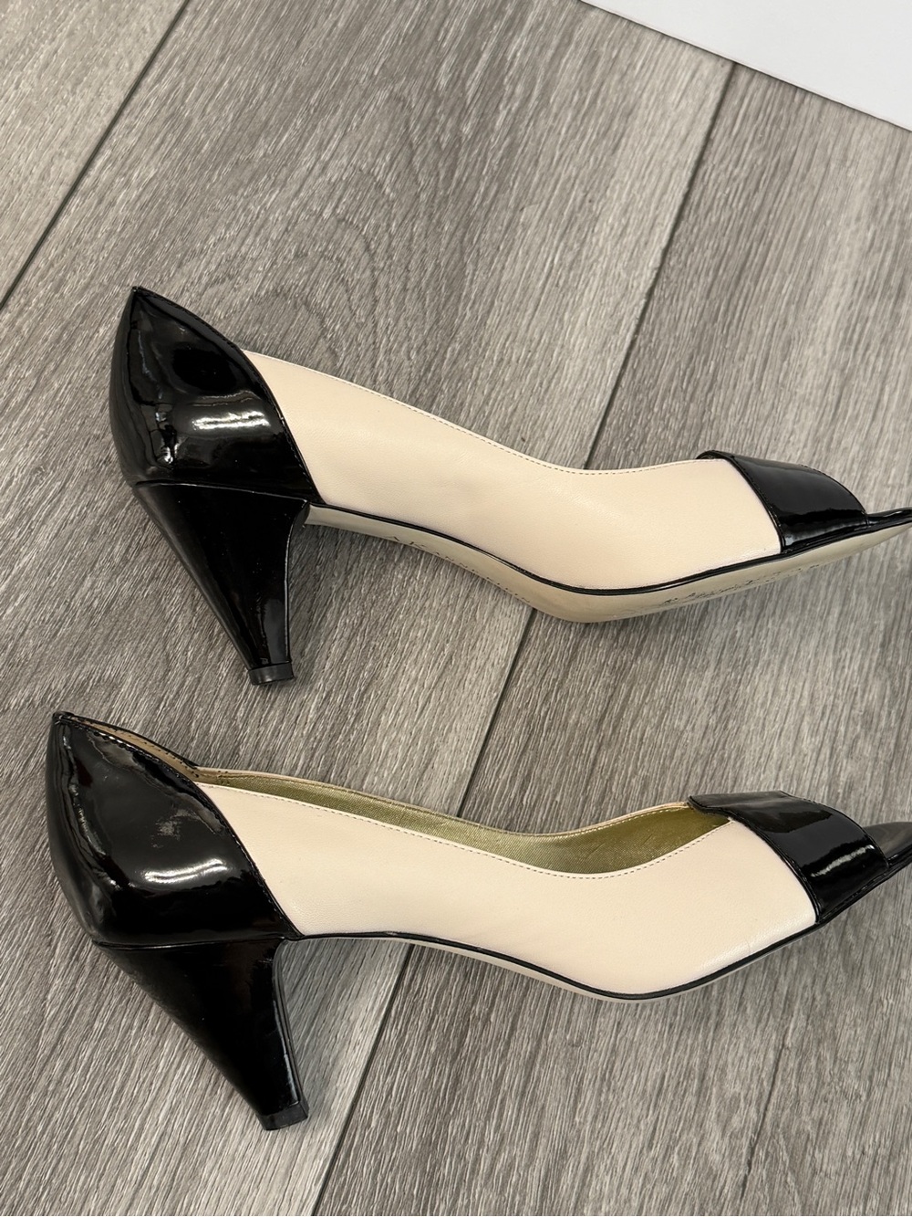 Anne Klein Women’s Kitten Heels Pumps Open Toe Beige and Black - Picture 5 of 8